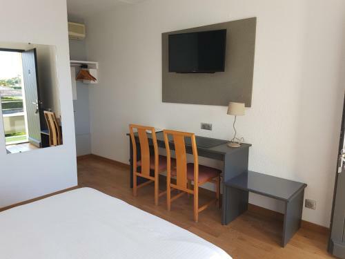 Hotel H�tel Restaurant Les Bruy�res