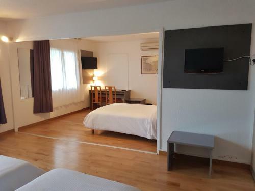 Hotel H�tel Restaurant Les Bruy�res