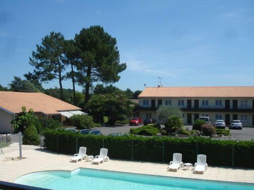 Hotel H�tel Restaurant Les Bruy�res