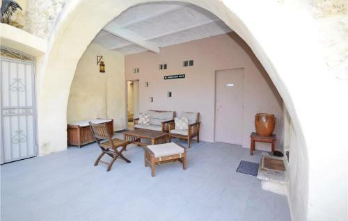 Four-bedroom Holiday Home In Sauzet