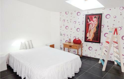 Two-bedroom Apartment In Sauvian