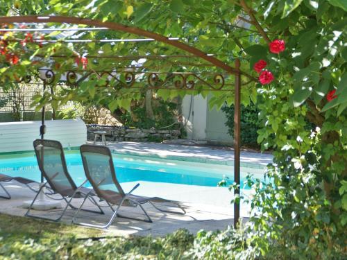 Upscale Villa In Viens With Swimming Pool