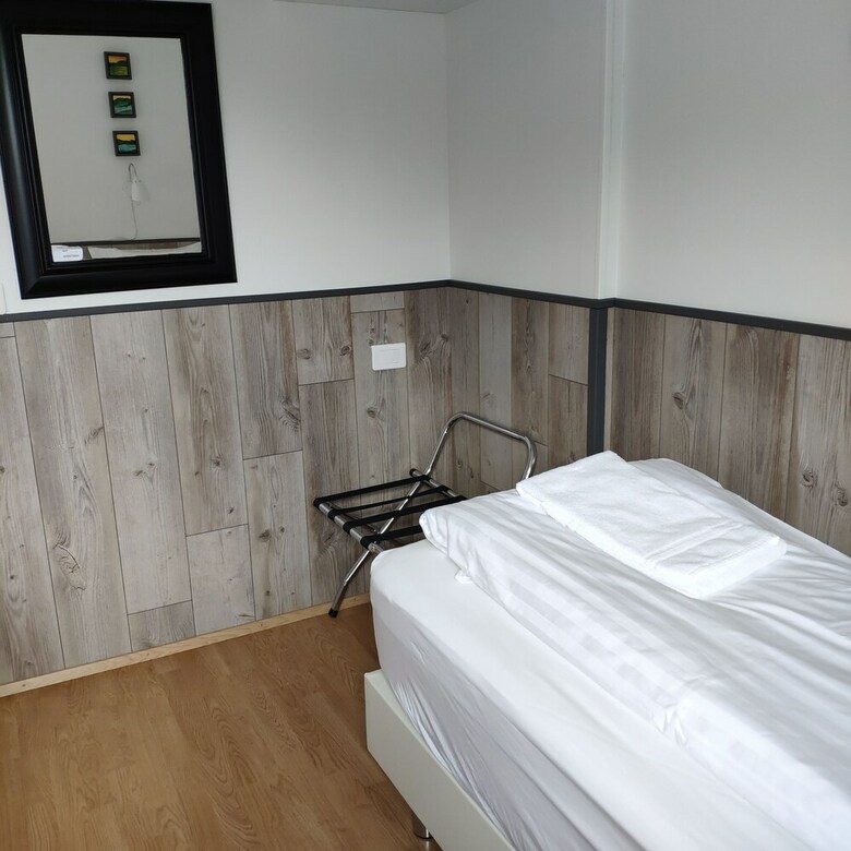 Hostal Laugar Guesthouse