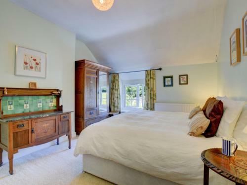 Holiday Home Bwthyn Angell