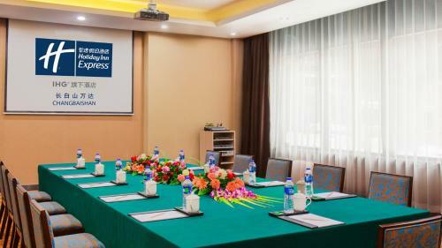 Hotel Holiday Inn Express Changbaishan