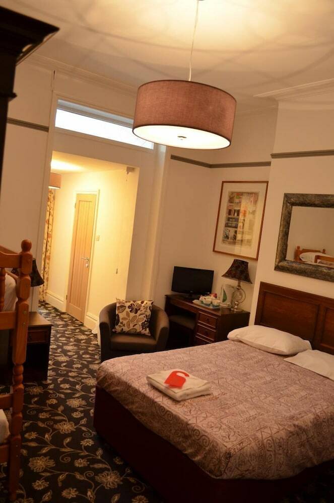 Hostal Glanville Guest House