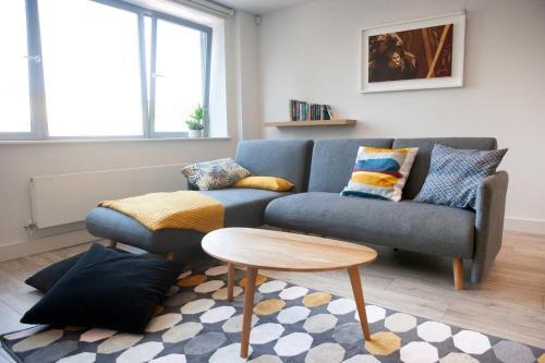 Modern 1 Bedroom Apartment In The City Centre