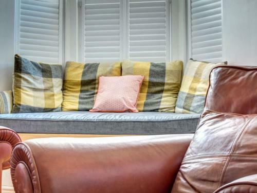Holiday Home Ty Pontcanna