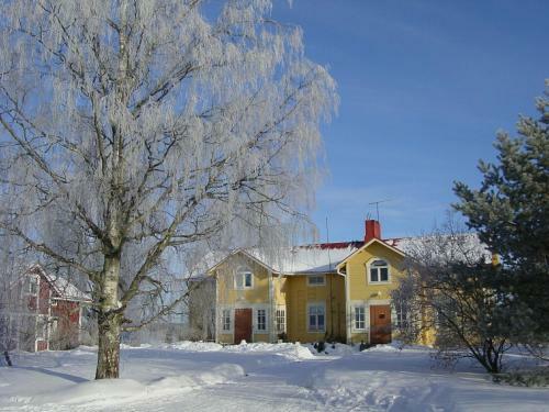 Lodge Hyv�l�n Talo