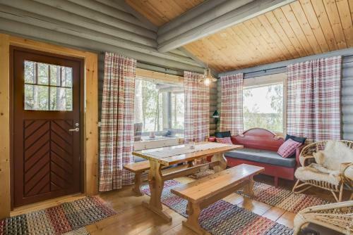 Lodge Hyv�l�n Talo