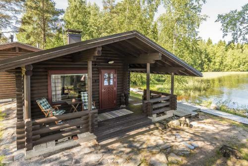 Lodge Hyv�l�n Talo