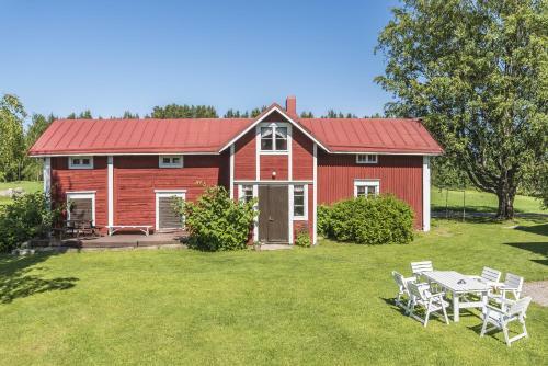 Lodge Hyv�l�n Talo