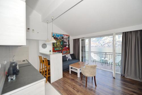 Apartments House 44