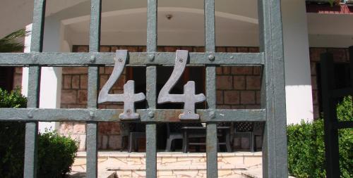 Apartments House 44
