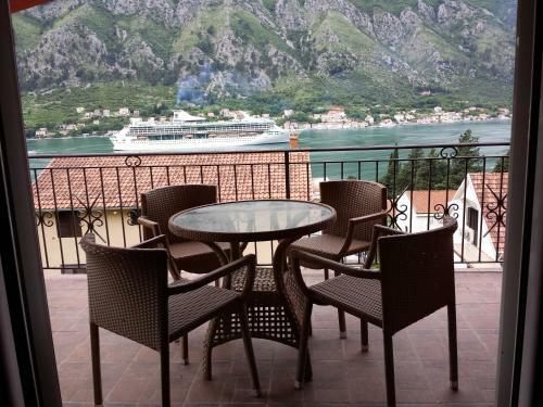 Apartments Lazarevi?