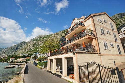 Apartments Paradiso