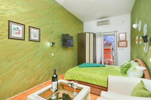 Apartments Vukotic I