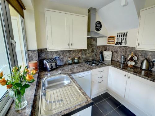 Rustic Holiday Home In Denbigh With Garden