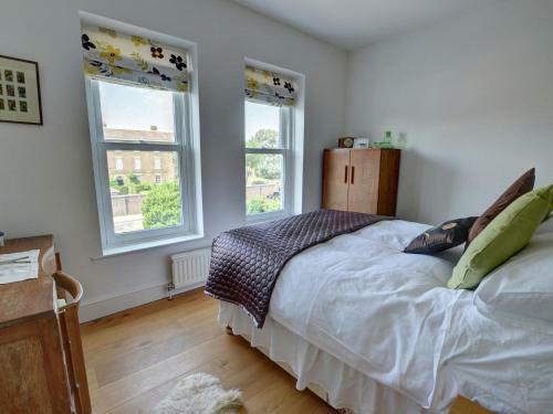 Nice Apartment In Deal Kent With Parking