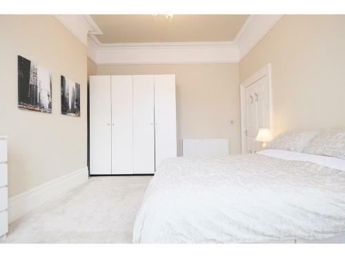 Apartamento Amazing 3-bedroom Garden Flat For 6 In Ealing