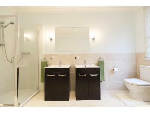 Apartamento Amazing 3-bedroom Garden Flat For 6 In Ealing
