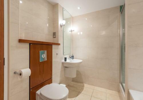Apartamento The Holyrood Park Residence