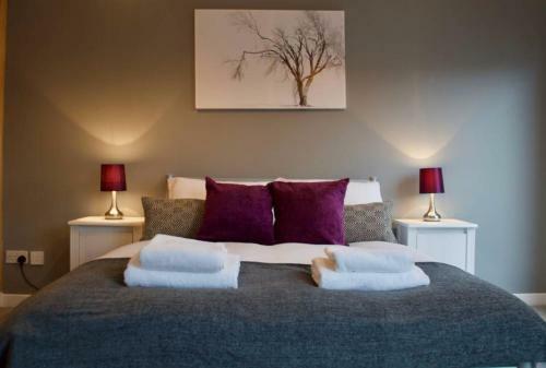 3 Bedroom Apartment With Private Roof Terrace Accommodates 8