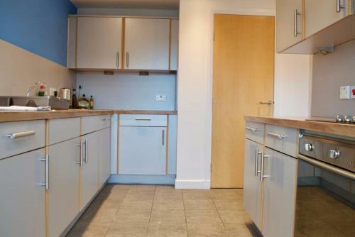 3 Bedroom Apartment With Private Roof Terrace Accommodates 8