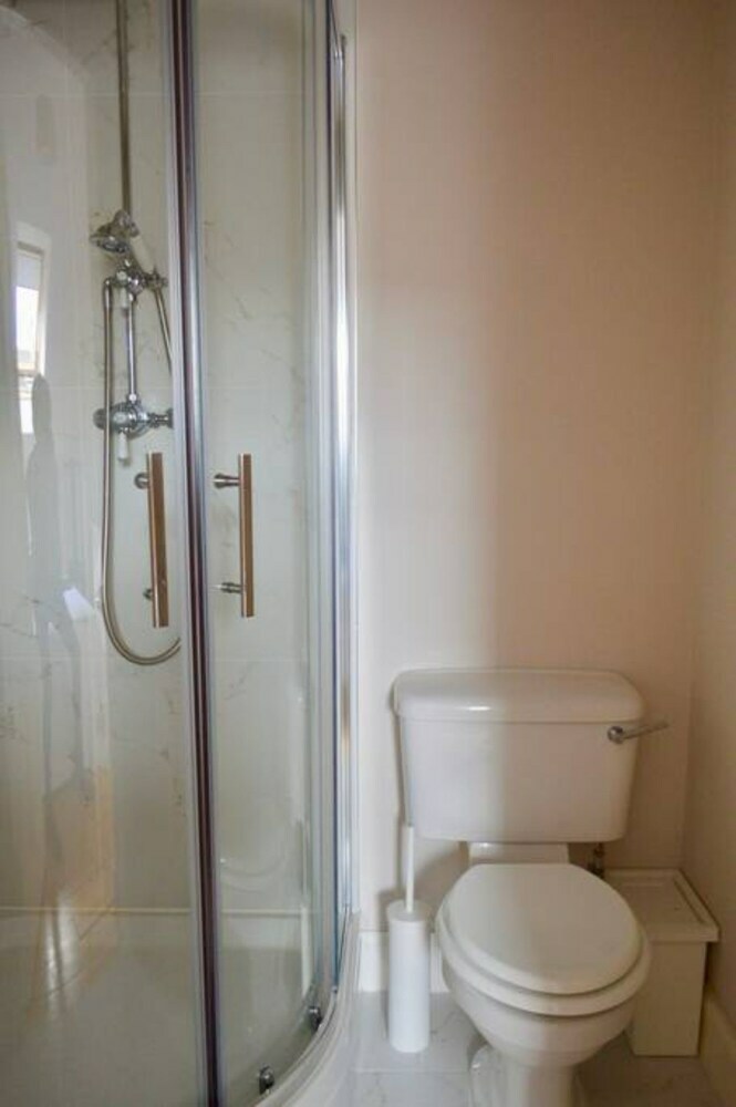4 Bedroom Clock Tower Apartment In Edinburgh