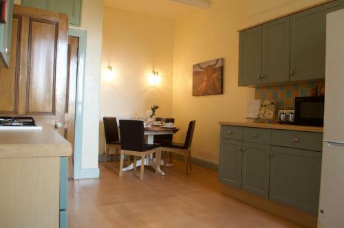 2 Bedroom Apartment With Castle Views Sleeps 3
