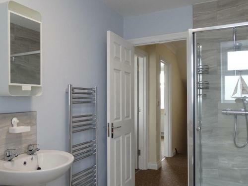 2 Carlton Mews