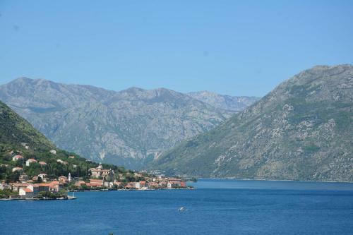 Hostal Rooms Dobrotski Dvori