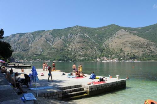 Hostal Rooms Dobrotski Dvori