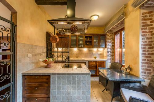 Hostal Guest House Forza Lux