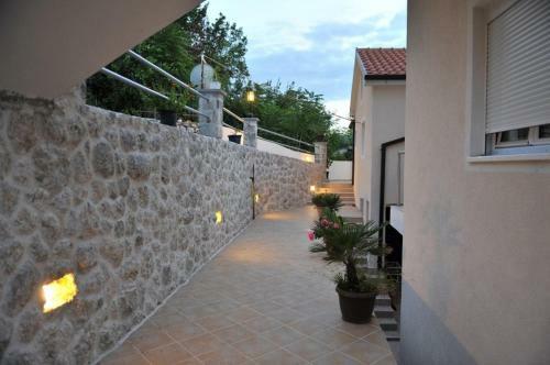 Apartments Ivardi?