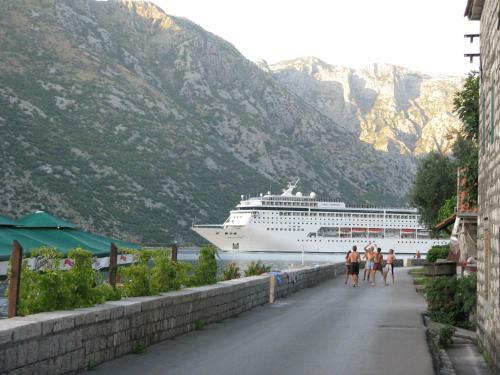 Apartments Penovic Stoliv Bay Kotor