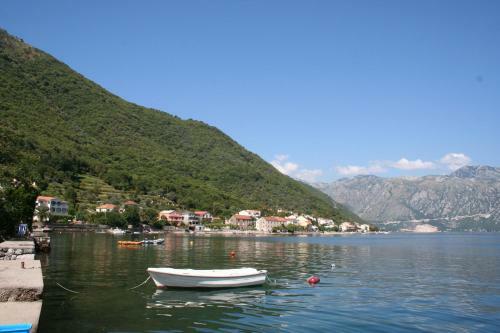 Apartments Penovic Stoliv Bay Kotor