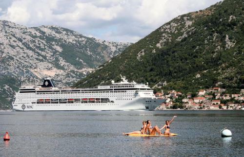 Apartments Penovic Stoliv Bay Kotor