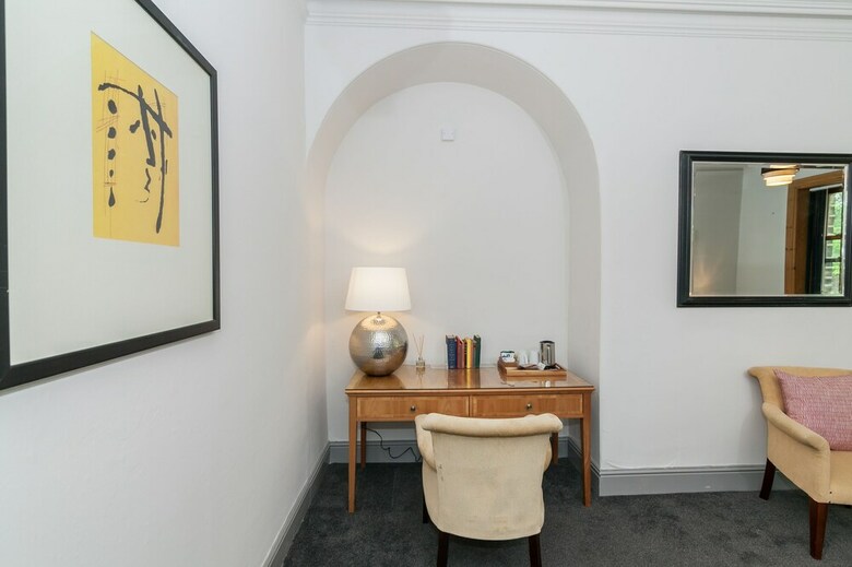 Hotel Townhouse No 12