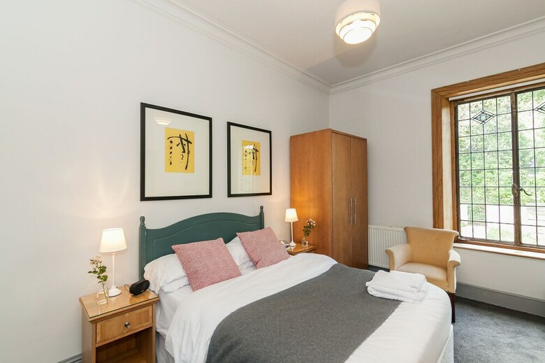 Hotel Townhouse No 12