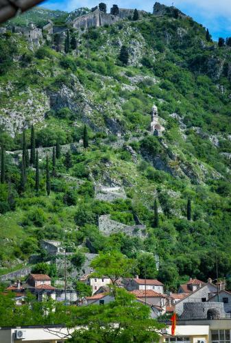 Kotor Tianis Apartments