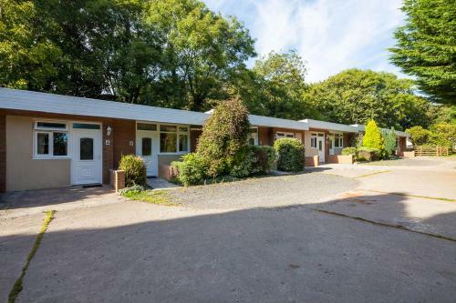 Nant-y-ffin Hotel