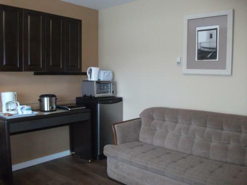 Silverwood Inn Bay Roberts Hotel