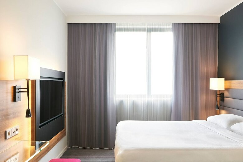 Hotel Moxy Edinburgh Airport