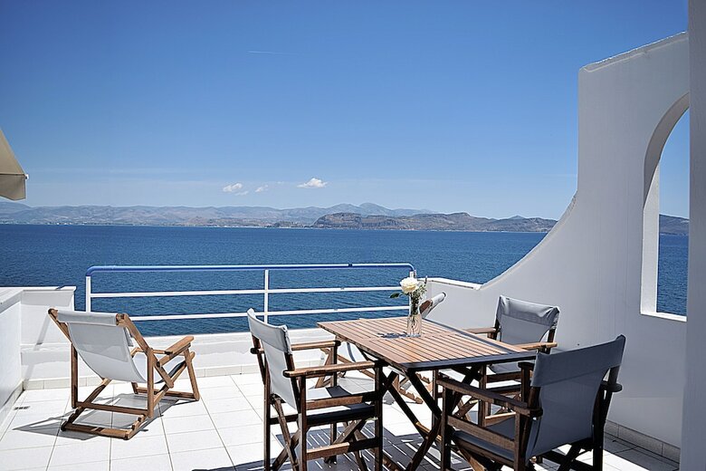 Meli Apartments & Villas