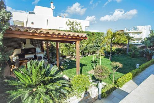 Elite Villa Sea Paradise 200m. From The Beach.