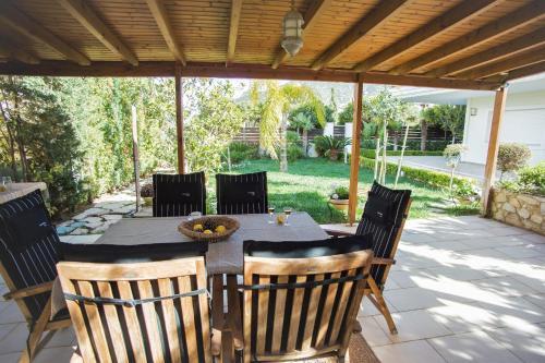 Elite Villa Sea Paradise 200m. From The Beach.