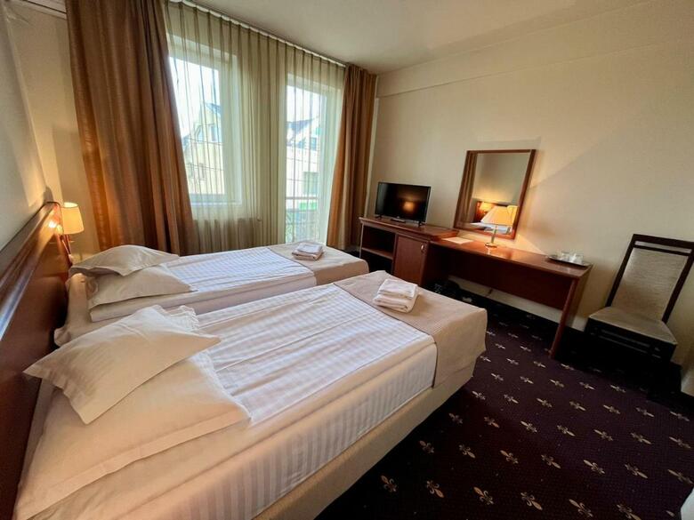 Seven Hotel