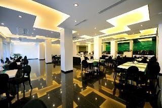 Plaza V Executive Hotel