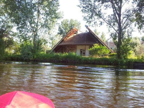 Hostal Pensiunea La Lipoveanu